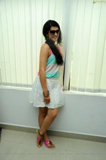 Taapsee Pannu feet photo thumbnail