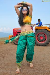 Taapsee Pannu feet photo thumbnail