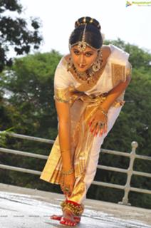 Taapsee Pannu feet photo thumbnail