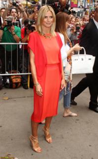 Heidi Klum feet photo thumbnail