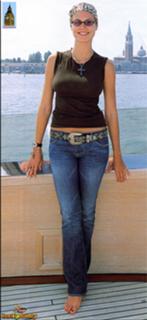 Heidi Klum feet photo thumbnail