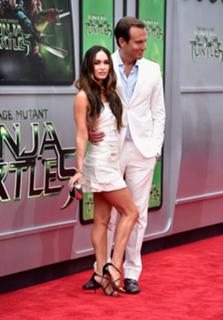 Megan Fox feet photo thumbnail