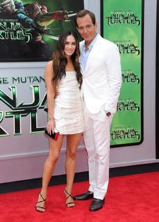 Megan Fox feet photo thumbnail