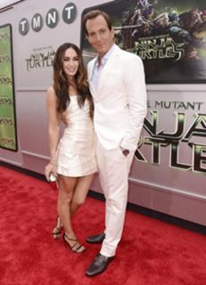 Megan Fox feet photo thumbnail