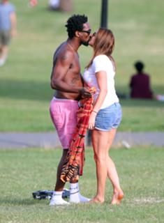 Lisa Snowdon feet photo thumbnail