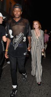 Lindsay Lohan feet photo thumbnail