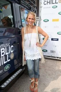 Nova Meierhenrich feet photo thumbnail