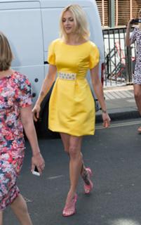 Fearne Cotton feet photo thumbnail