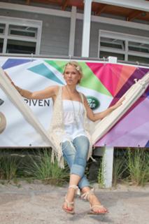 Nova Meierhenrich feet photo thumbnail
