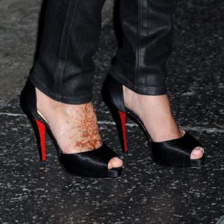 Jennifer Morrison feet photo thumbnail
