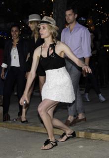 Diane Kruger feet photo thumbnail