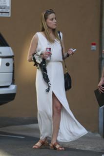 Amber Heard feet photo thumbnail