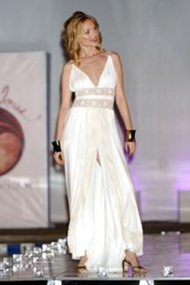 Heather Graham feet photo thumbnail