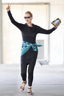 Uma Thurman feet photo thumbnail