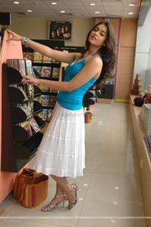 Ileana D'Cruz feet photo thumbnail