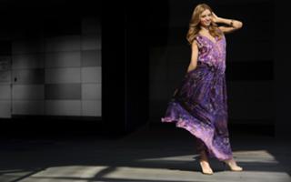 Miranda Kerr feet photo thumbnail