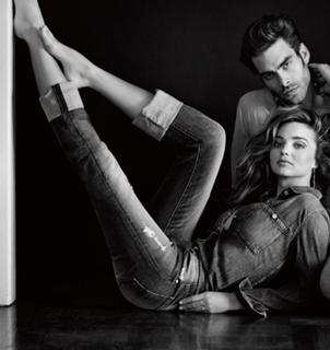 Miranda Kerr feet photo thumbnail