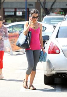 Jordana Brewster feet photo thumbnail