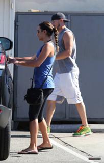 Lea Michele feet photo thumbnail