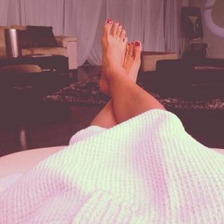 Nikki Garcia feet photo thumbnail
