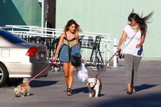 Vanessa Hudgens feet photo thumbnail