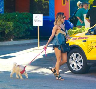 Vanessa Hudgens feet photo thumbnail