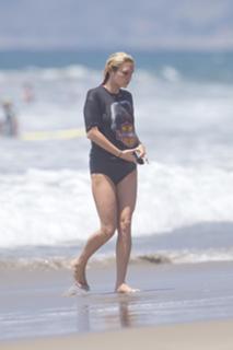 Kesha feet photo thumbnail