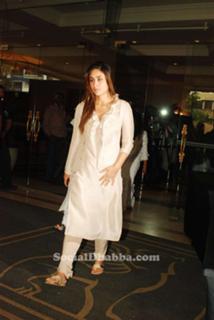 Kareena Kapoor feet photo thumbnail