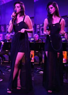 Lana Del Rey feet photo thumbnail