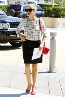 Reese Witherspoon feet photo thumbnail