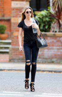Abbey Clancy feet photo thumbnail