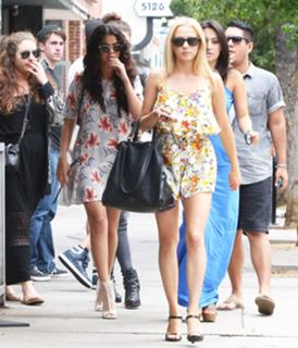 Francia Raisa feet photo thumbnail