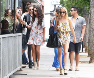 Francia Raisa feet photo thumbnail