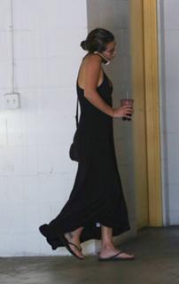Lea Michele feet photo thumbnail