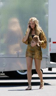 Blake Lively feet photo thumbnail