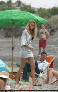 Blake Lively feet photo thumbnail