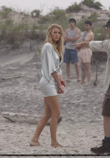 Blake Lively feet photo thumbnail