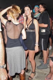 Katy Perry feet photo thumbnail