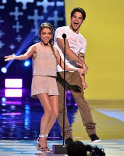 Sarah Hyland feet photo thumbnail