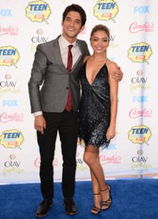 Sarah Hyland feet photo thumbnail
