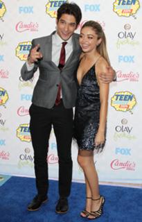 Sarah Hyland feet photo thumbnail