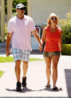 Britney Spears feet photo thumbnail