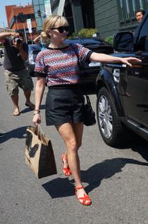 Reese Witherspoon feet photo thumbnail