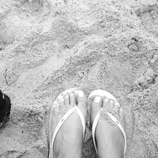 Gaby Espino feet photo thumbnail