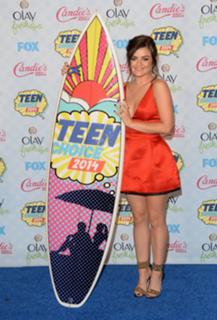 Lucy Hale feet photo thumbnail