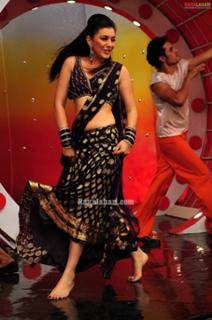 Hansika Motwani feet photo thumbnail
