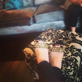 Lucy Hale feet photo thumbnail