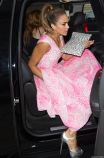 Jessica Alba feet photo thumbnail
