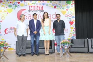 Sonam Kapoor feet photo thumbnail