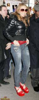 Mariah Carey feet photo thumbnail